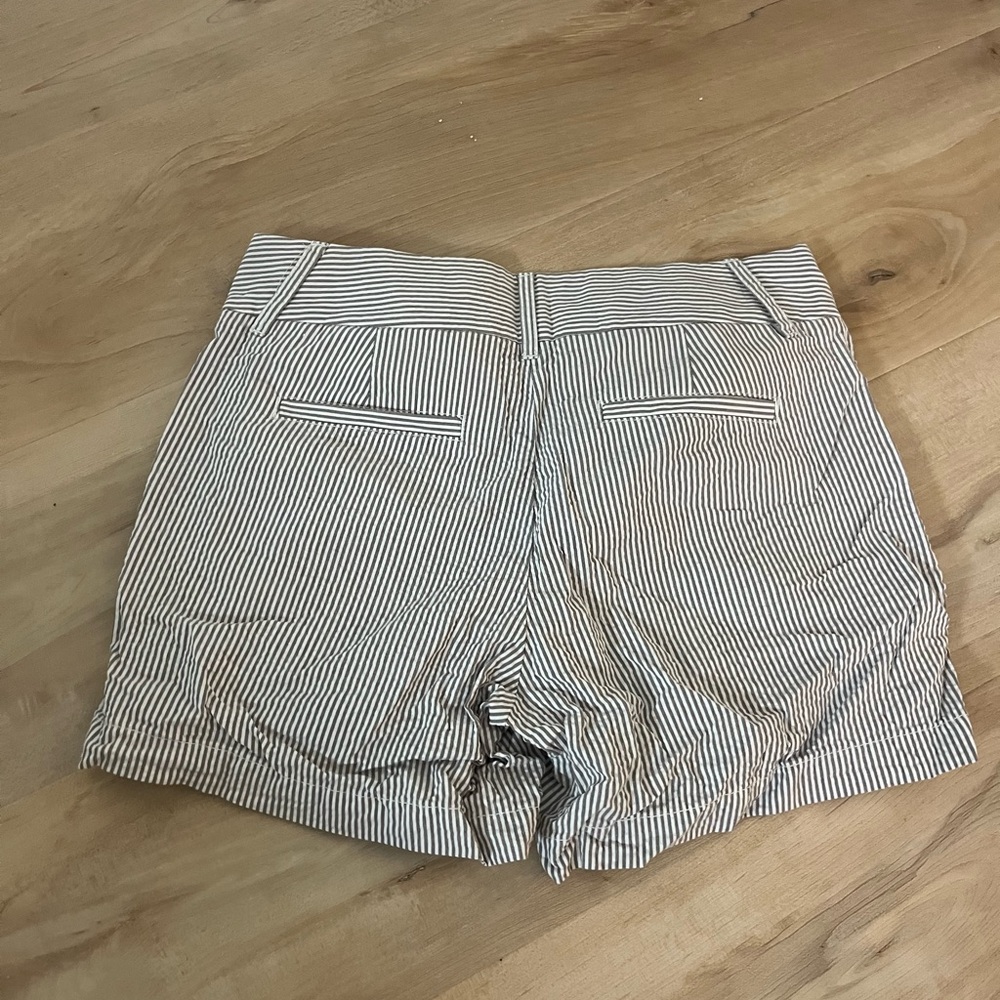 Striped Shorts - Picture 3 of 4